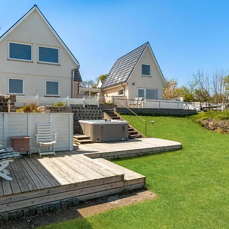 Holiday home Gorgeous In With House Sea View *